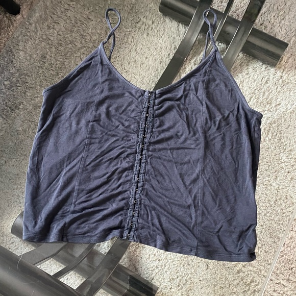 Clip Front Tank - Picture 1 of 2